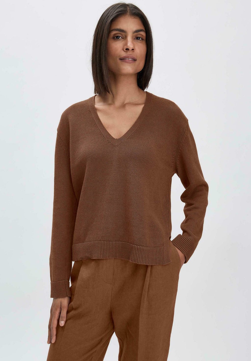 Джемпер RELAXED hessnatur, коричневый
Джемпер RELAXED hessnatur, коричневый