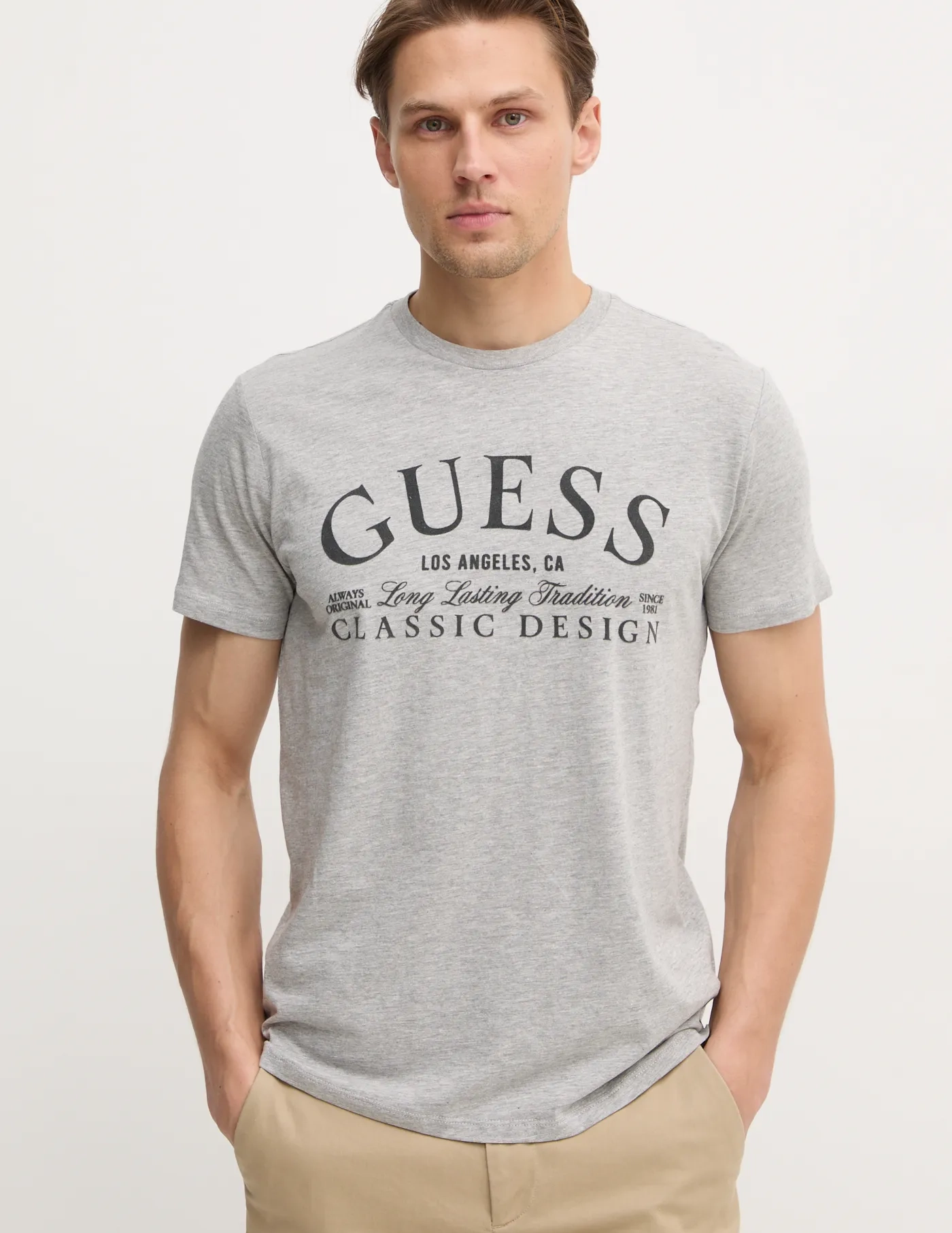 Хлопковая футболка Guess, серый
Хлопковая футболка Guess, серый