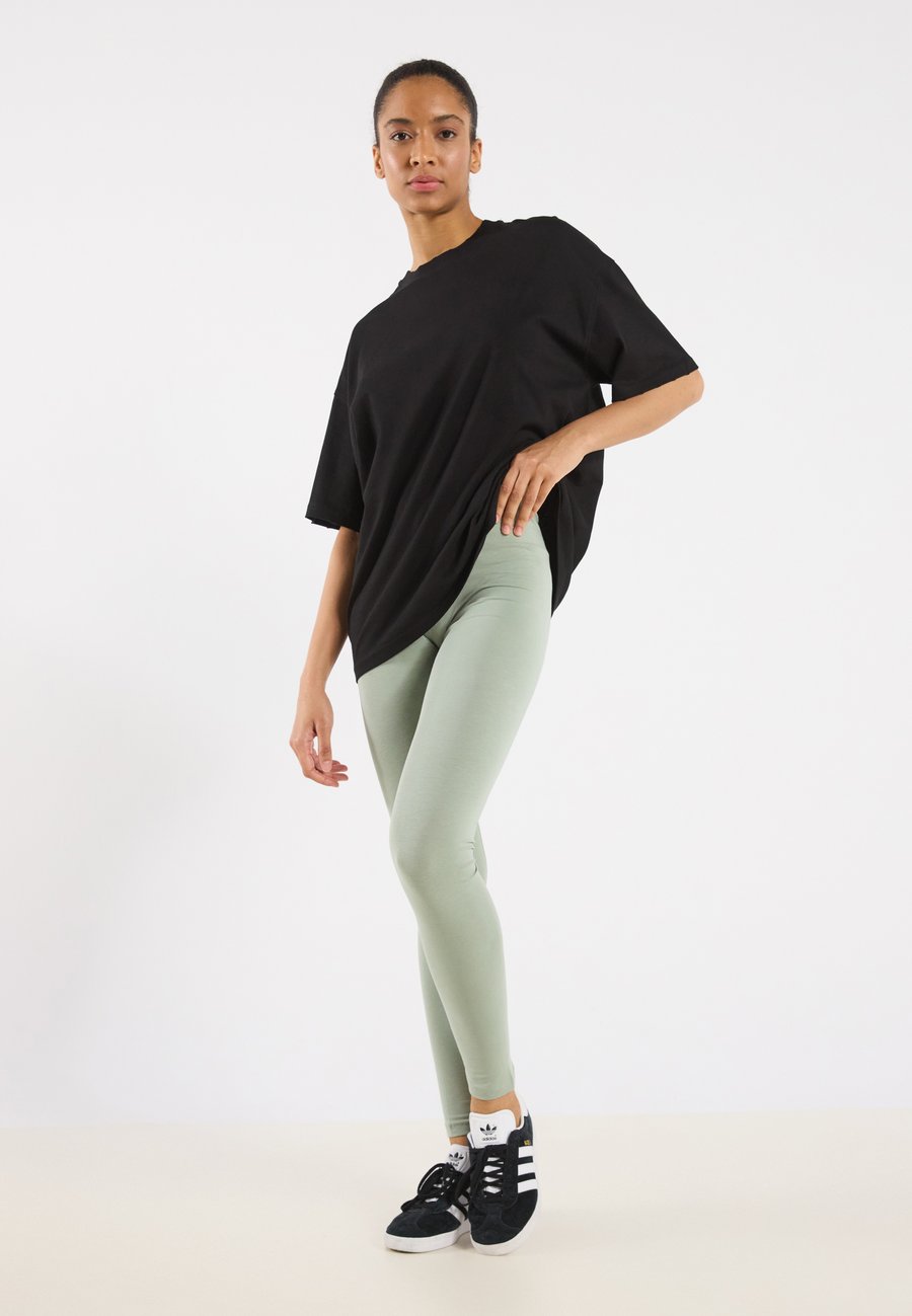 Брюки Even&Odd 3 PACK, Lilac/Green/Light Grey Marl/Lilac
Брюки Even&Odd 3 PACK, Lilac/Green/Light Grey Marl/Lilac