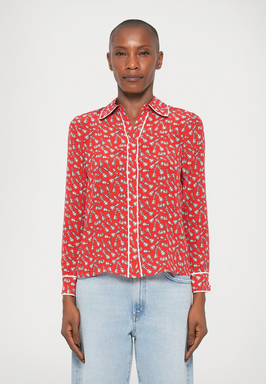 Блуза Alice + Olivia WILLA PIPING, Queening/Red
Блуза Alice + Olivia WILLA PIPING, Queening/Red