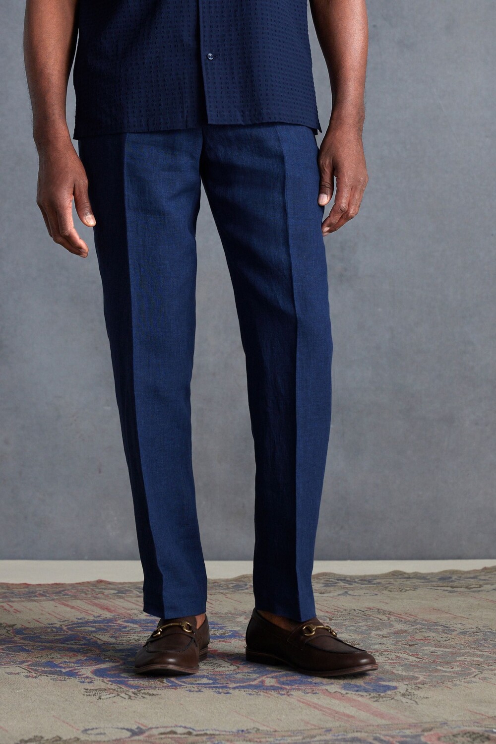 Фирменный льняной костюм приталенного кроя Leomaster: брюки Next, синий
Фирменный льняной костюм приталенного кроя Leomaster: брюки Next, синий