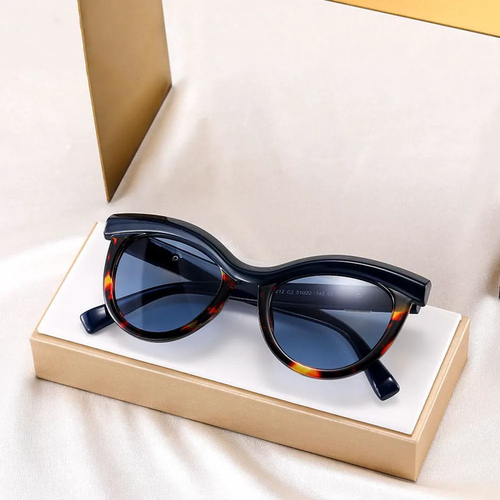 Светлые роскошные солнцезащитные очки в модной оправе «кошачий глаз», полнокадровые, женские, с зеркальным покрытием Ocean Mirror, UV400 TYUVIVO, Black Gray
Светлые роскошные солнцезащитные очки в модной оправе «кошачий глаз», полнокадровые, женские, с зеркальным покрытием Ocean Mirror, UV400 TYUVIVO, Black Gray