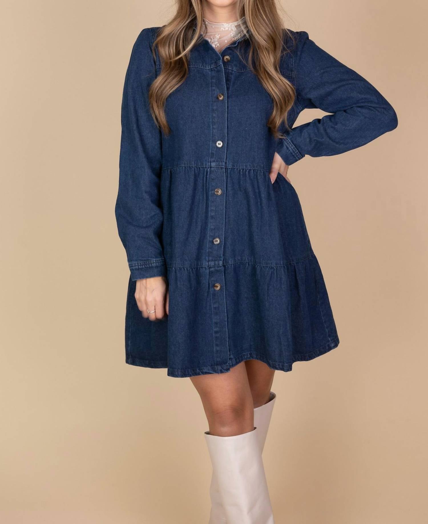 Платье Amelia Jean синего цвета Lara Daisy
Платье Amelia Jean синего цвета Lara Daisy