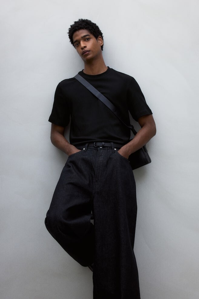 Футболка со структурой, прямого кроя H&M, черный
Футболка со структурой, прямого кроя H&M, черный