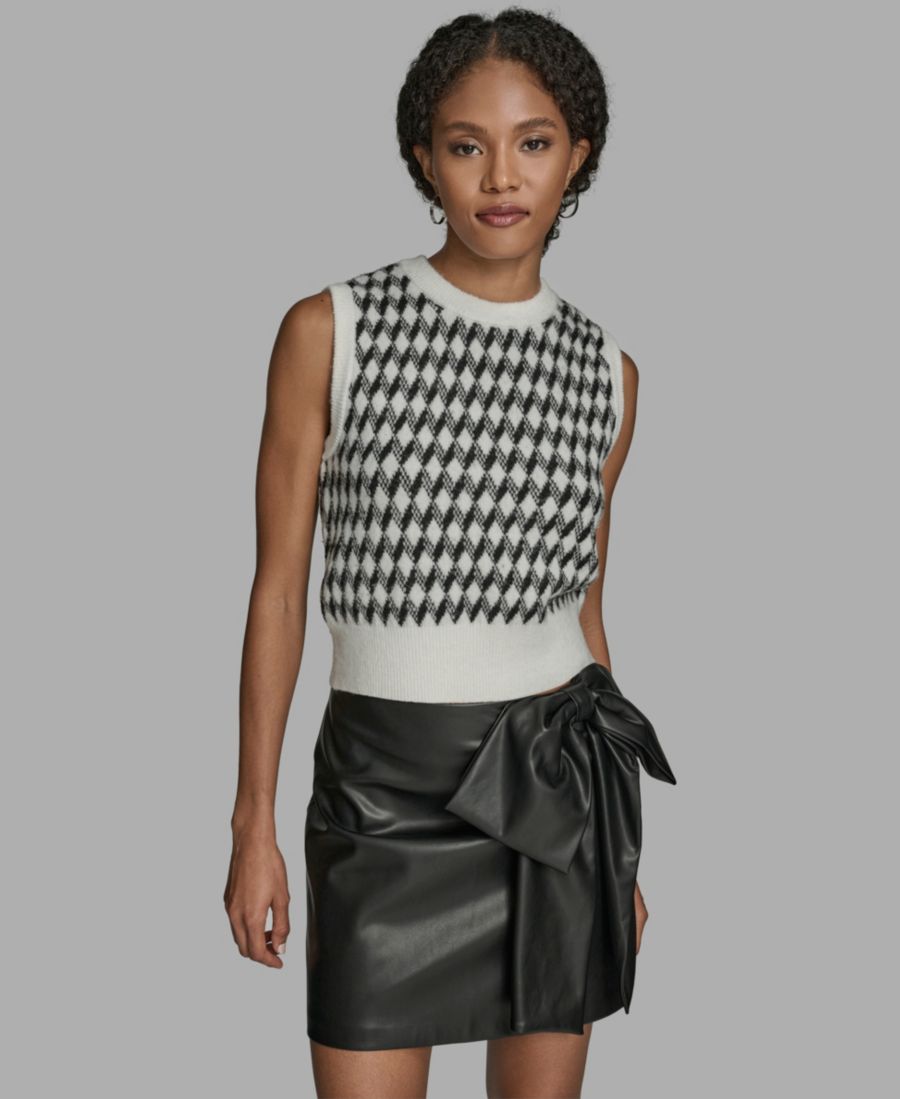 Женский жилет-свитер с круглым вырезом и ромбовидным узором BCBG, Black/Whisper White
Женский жилет-свитер с круглым вырезом и ромбовидным узором BCBG, Black/Whisper White