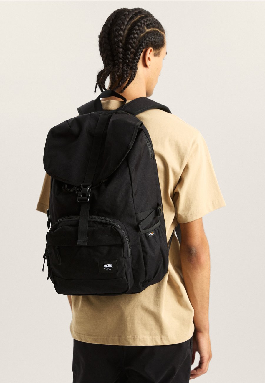 Рюкзак Vans Rucksack, Black Multi Coloured/Multi-Coloured
Рюкзак Vans Rucksack, Black Multi Coloured/Multi-Coloured