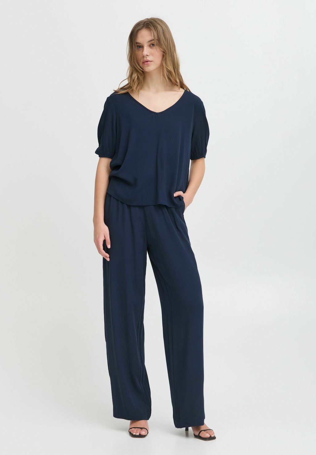 Брюки IHMARRAKECH ICHI, темно-синий
Брюки IHMARRAKECH ICHI, темно-синий