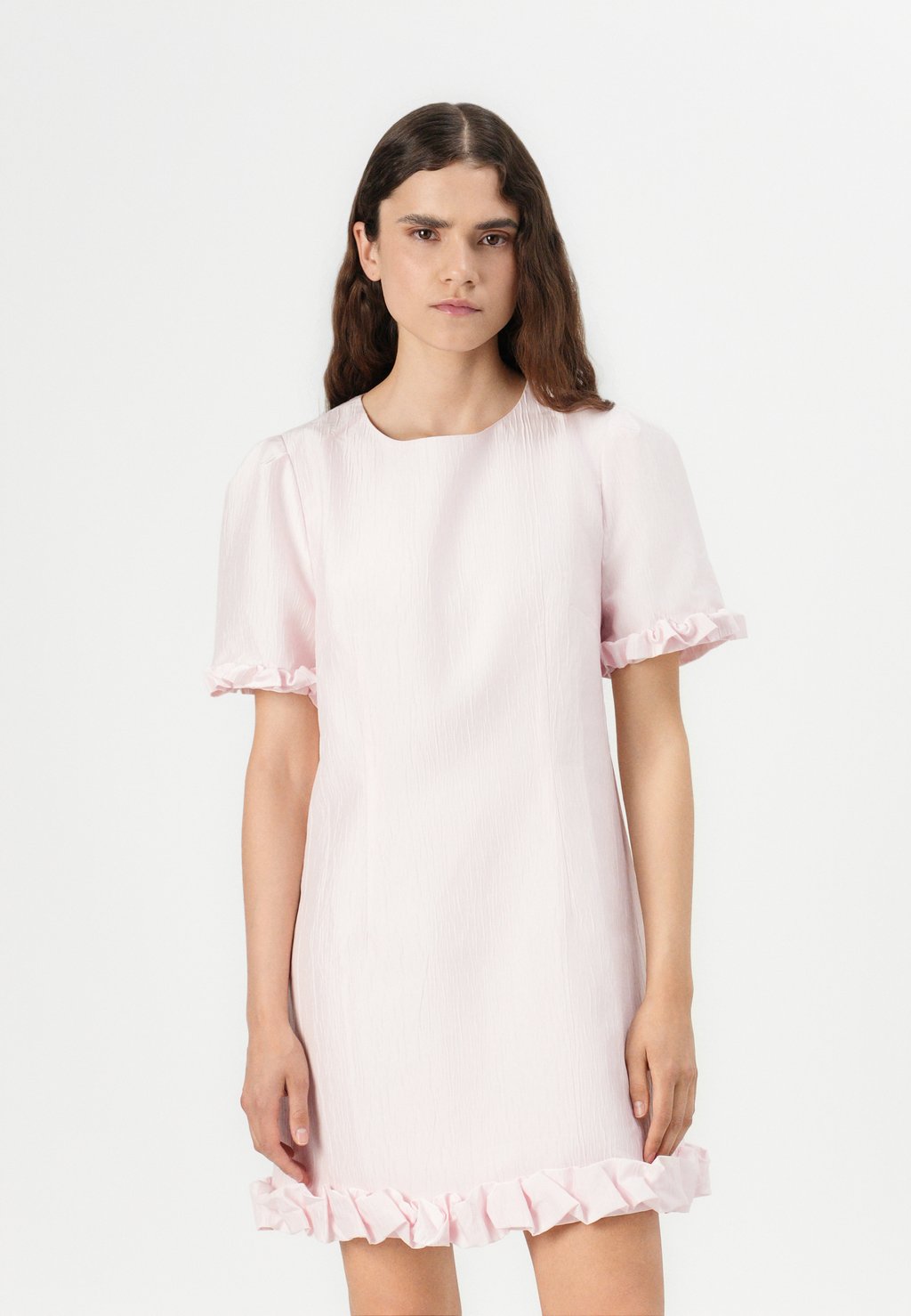 Повседневное платье HAREBELL RUFFLE MINI DRESS Sister Jane, светло-розовый
Повседневное платье HAREBELL RUFFLE MINI DRESS Sister Jane, светло-розовый