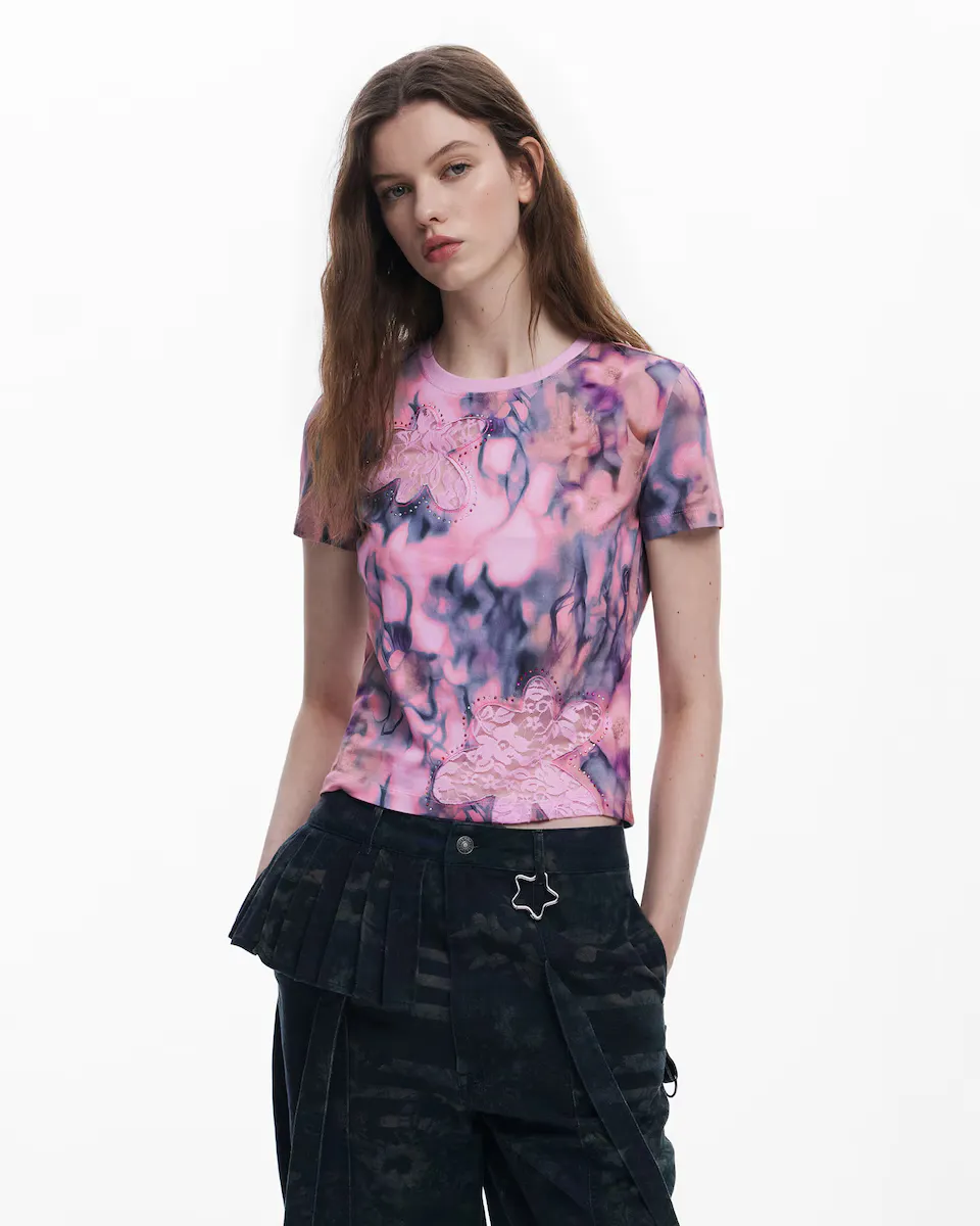 Женская футболка Collina Strada с цветочным принтом Desigual, цвет Rosa
Женская футболка Collina Strada с цветочным принтом Desigual, цвет Rosa