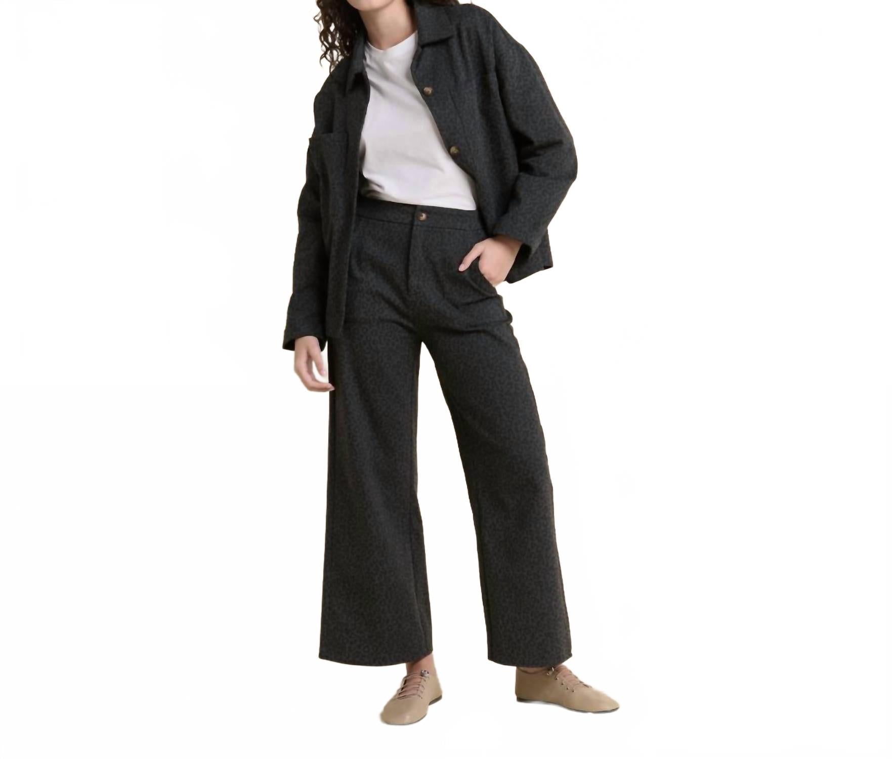 Брюки с леопардовым узором в цвете «уголь» Little Lies, Charcoal
Брюки с леопардовым узором в цвете «уголь» Little Lies, Charcoal