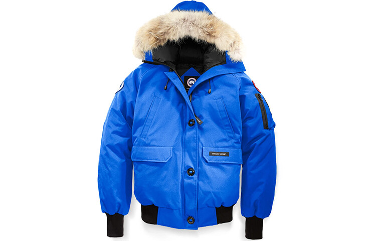 Женский пуховик Canada Goose
Женский пуховик Canada Goose