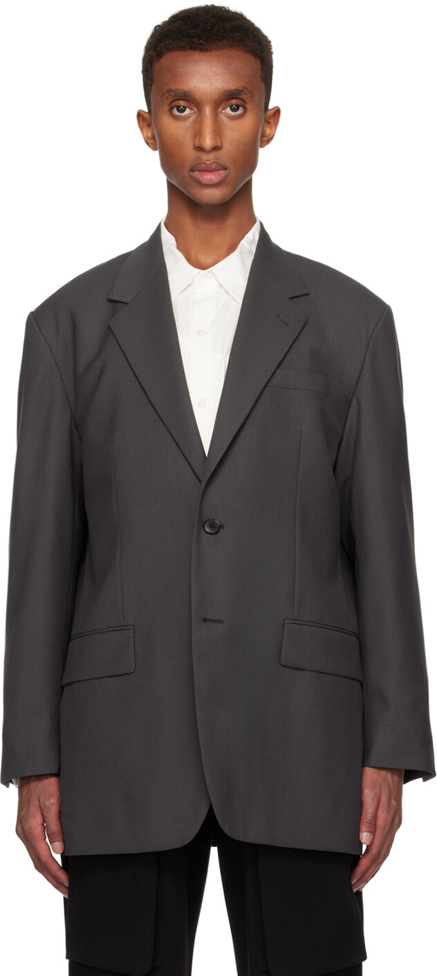 Серый шерстяной блейзер в тропическом стиле YLeVE
Серый шерстяной блейзер в тропическом стиле YLeVE