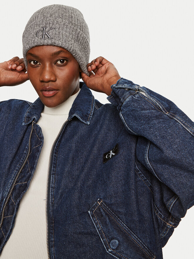 Зимняя шапка Calvin Klein Thick Embroidery K60K612321, серый
Зимняя шапка Calvin Klein Thick Embroidery K60K612321, серый