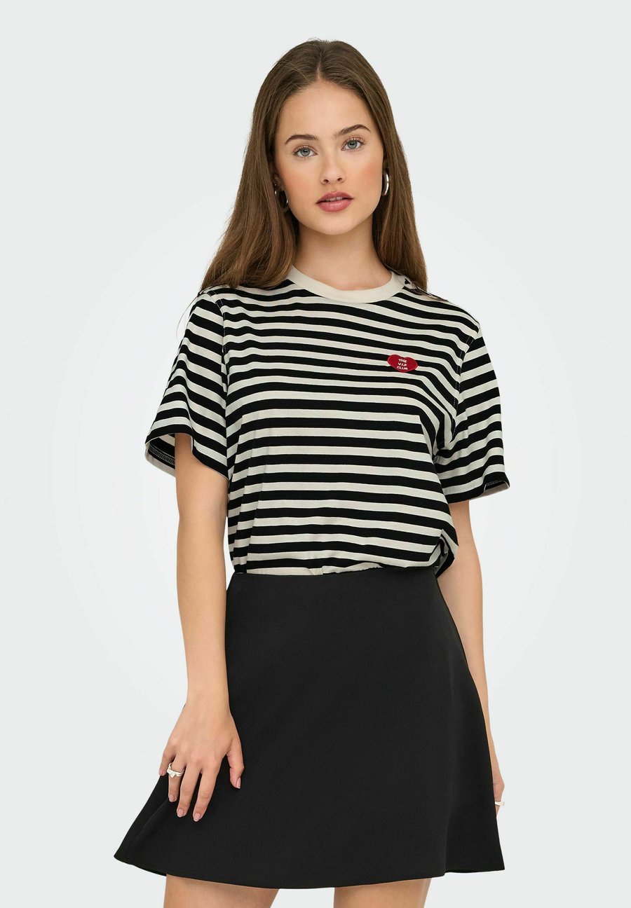 Футболка ONLY ONLLIVINA, Black, Черный, Футболка ONLY ONLLIVINA, Black
Футболка ONLY ONLLIVINA, Black, Черный, Футболка ONLY ONLLIVINA, Black