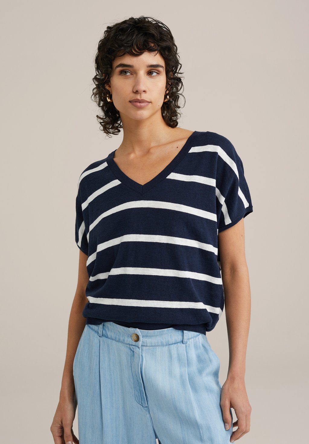 Футболка с принтом WE Fashion, темно-синий
Футболка с принтом WE Fashion, темно-синий