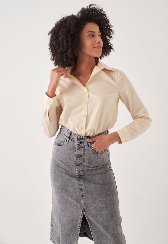 Базовая рубашка Herita, бежевый
Базовая рубашка Herita, бежевый