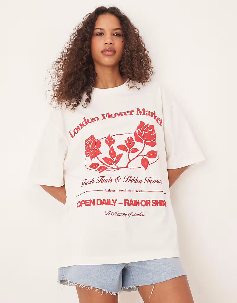 Футболка свободного кроя ASOS DESIGN с графическим принтом цветочного рынка кремового цвета
Футболка свободного кроя ASOS DESIGN с графическим принтом цветочного рынка кремового цвета
