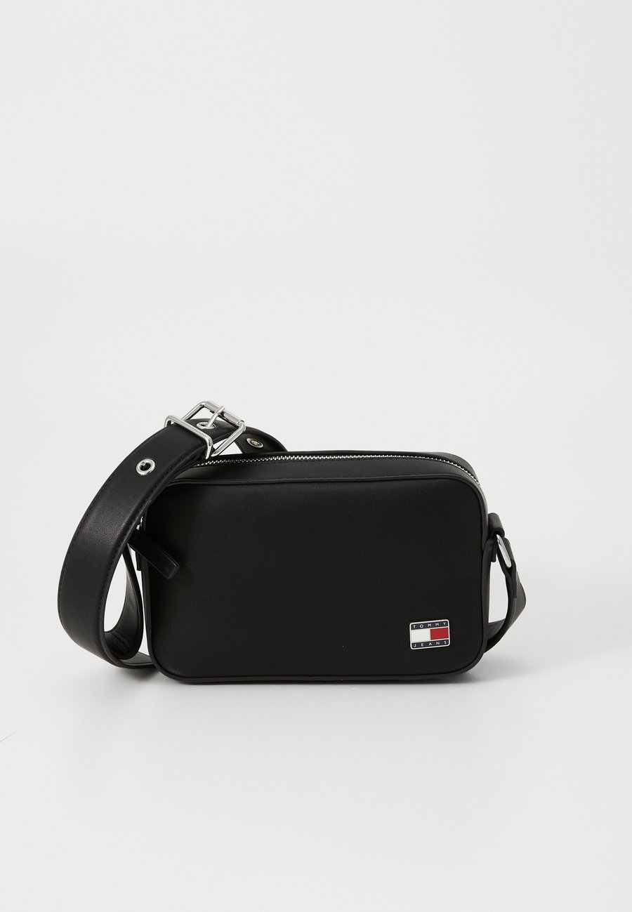 Сумка кросс-боди Tommy Jeans COOL CAMERA BAG, Black
Сумка кросс-боди Tommy Jeans COOL CAMERA BAG, Black