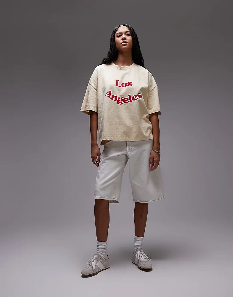 Футболка Topshop с графическим принтом LA в цвете «камень» 
Футболка Topshop с графическим принтом LA в цвете «камень»