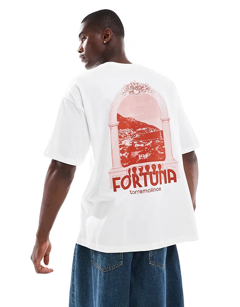 Футболка свободного кроя ASOS DESIGN белого цвета с живописным принтом
Футболка свободного кроя ASOS DESIGN белого цвета с живописным принтом