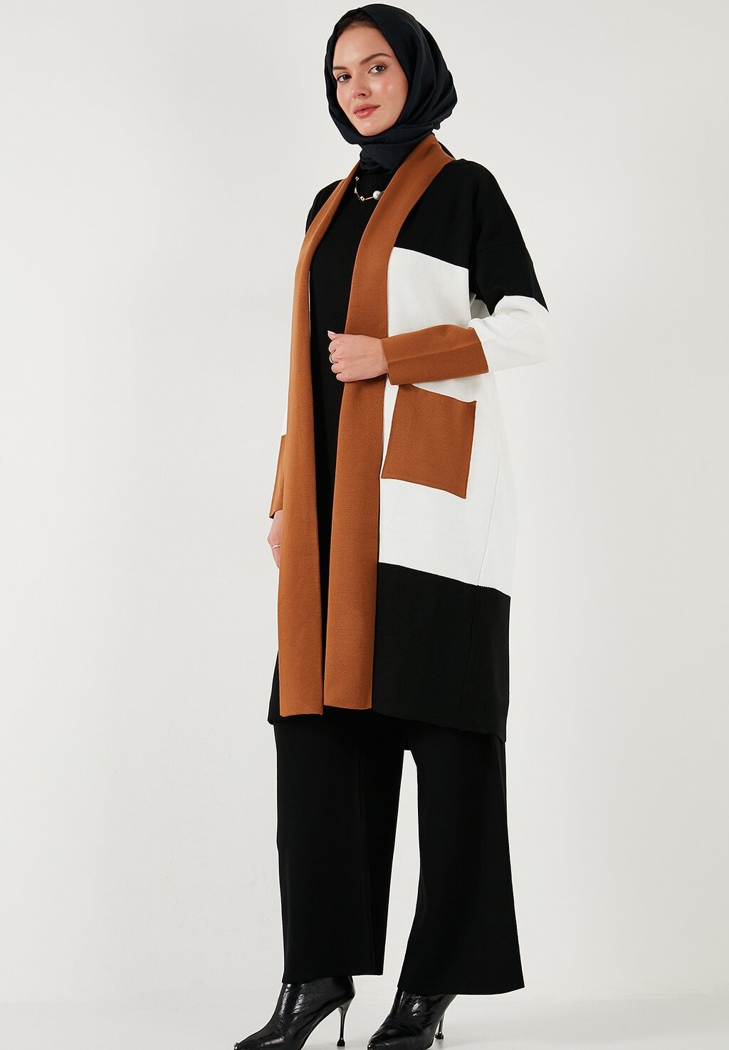 Кардиган LELA, темно-коричневый
Кардиган LELA, темно-коричневый