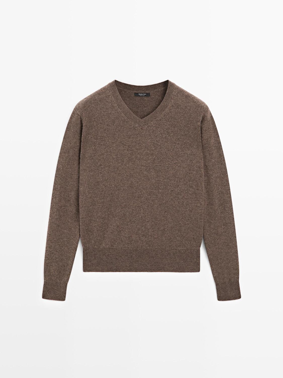 Свитер из смесовой шерсти с V-образным вырезом Massimo Dutti, Mole Brown
Свитер из смесовой шерсти с V-образным вырезом Massimo Dutti, Mole Brown