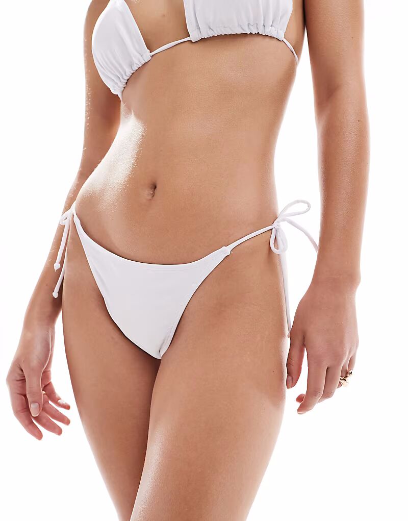 Бразильские плавки-бикини белого цвета Brave Soul
Бразильские плавки-бикини белого цвета Brave Soul