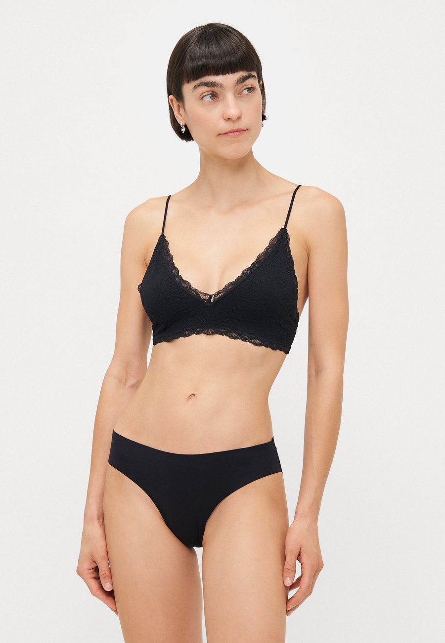 Бюстье Anna Field 2 PACK, Black/White/Black
Бюстье Anna Field 2 PACK, Black/White/Black