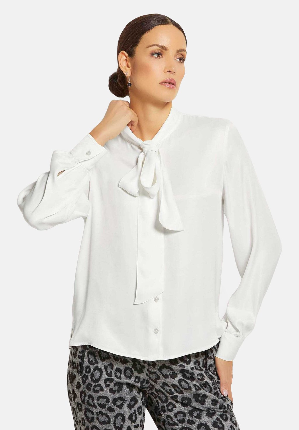 Блузка на пуговицах MADELEINE, белый
Блузка на пуговицах MADELEINE, белый