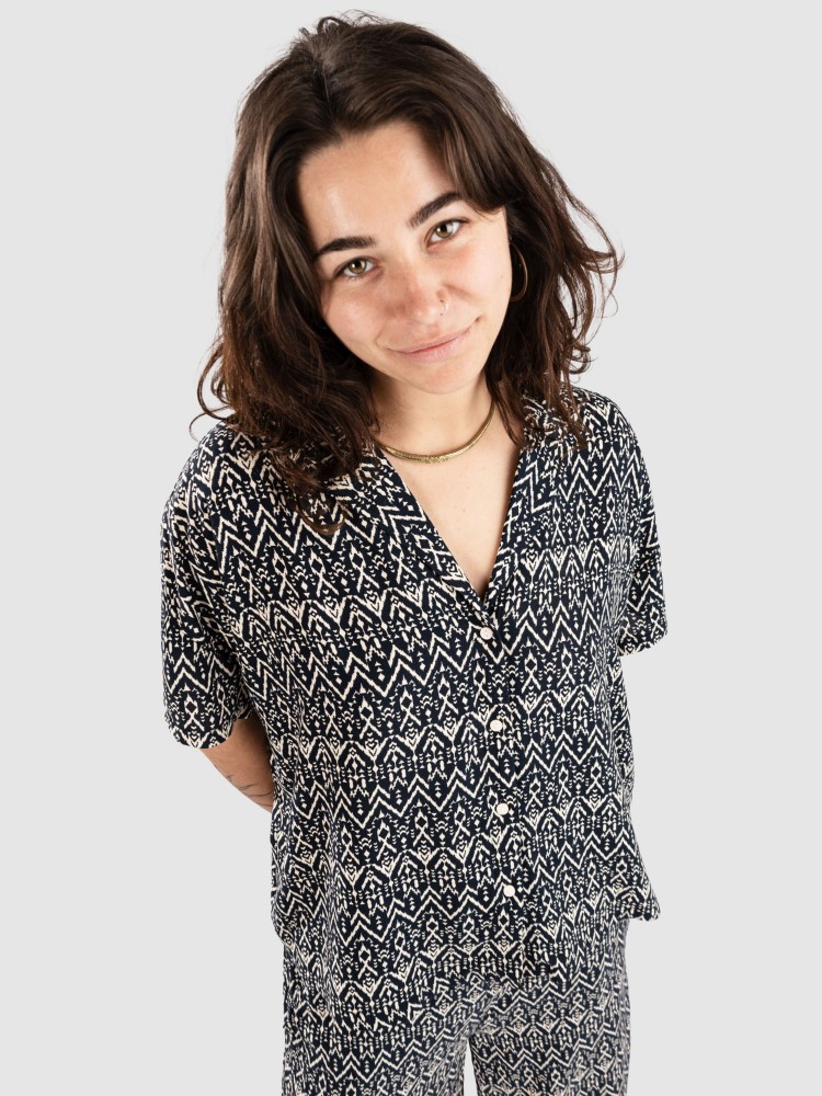 Рубашка Rip Curl Ikat Geo Hemd, navy
Рубашка Rip Curl Ikat Geo Hemd, navy