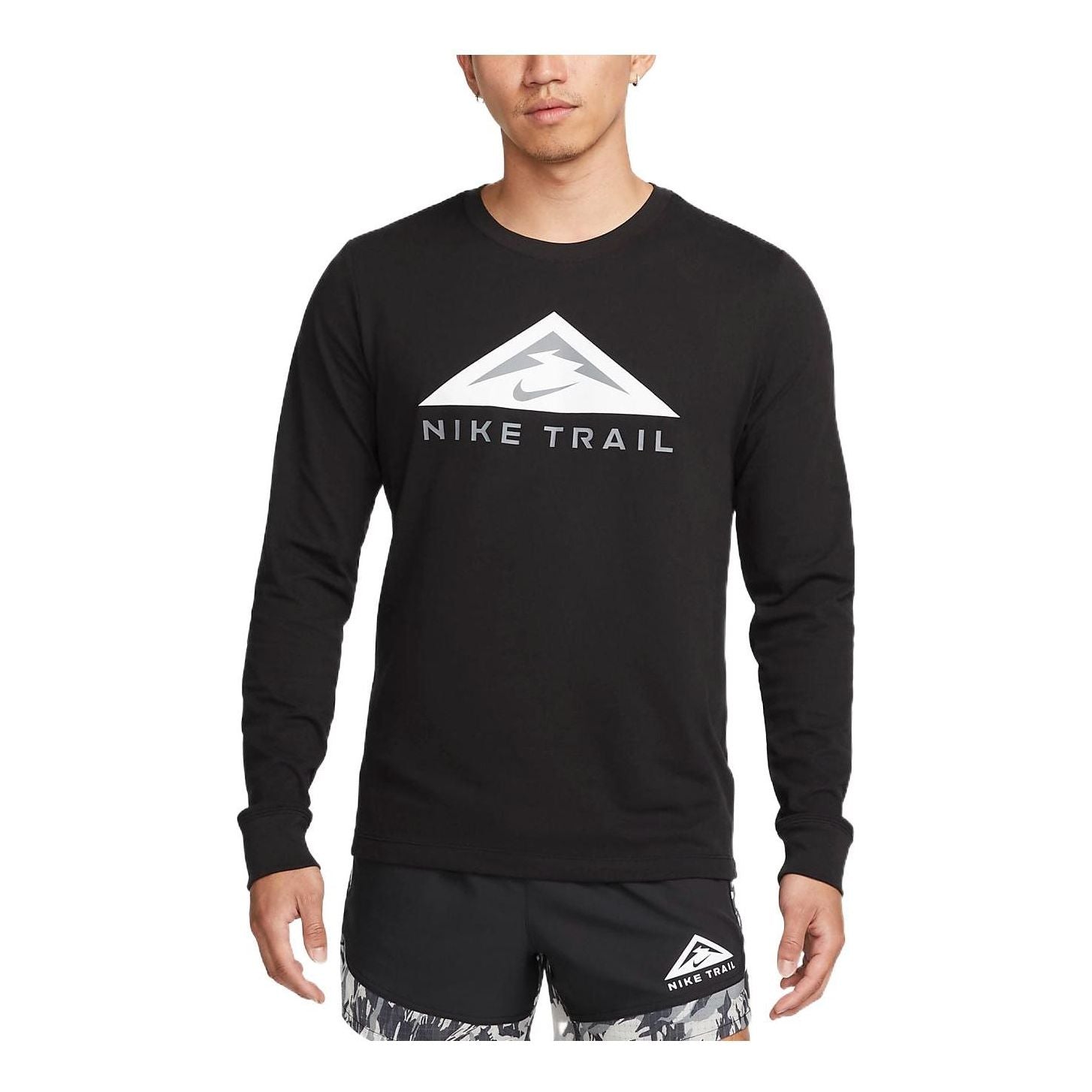 Футболка Nike LogoT DV9382-010
Футболка Nike LogoT DV9382-010