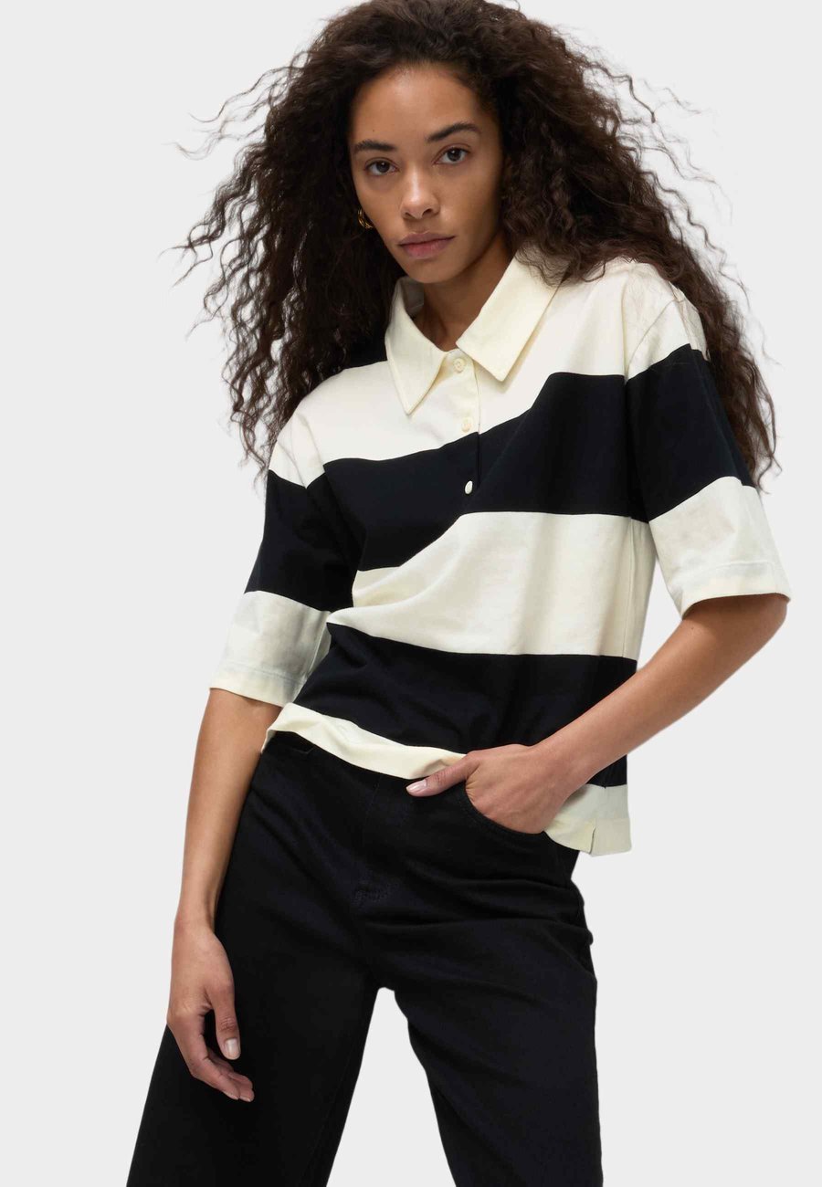 Поло Marks & Spencer STRIPED , Black Mix/Beige
Поло Marks & Spencer STRIPED , Black Mix/Beige