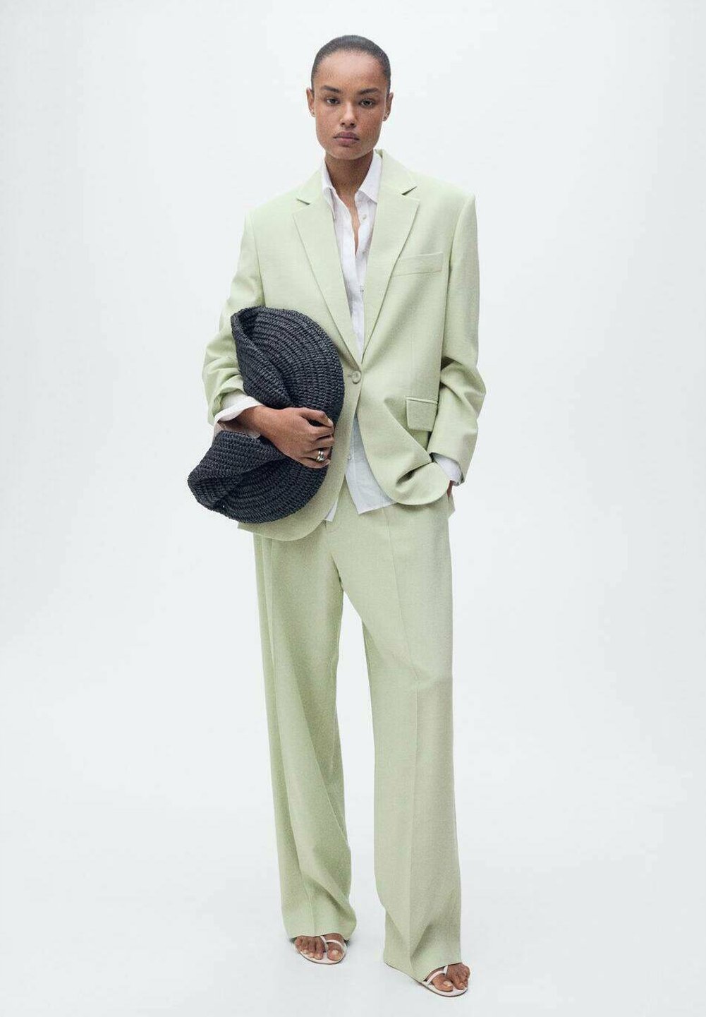 Брюки Mango, светло-зеленый 
Брюки Mango, светло-зеленый