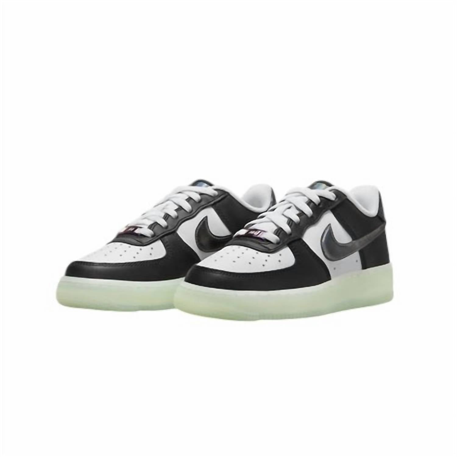 Кроссовки Air Force 1 Lv8 Gs для мальчиков в цвете белый/парово-зеленый-черный Nike
Кроссовки Air Force 1 Lv8 Gs для мальчиков в цвете белый/парово-зеленый-черный Nike