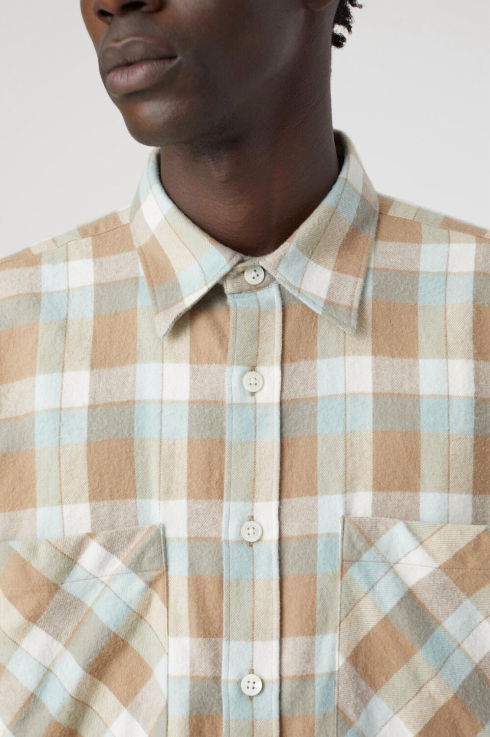 Деловая рубашка в шотландскую клетку глянцево-зеленого цвета CLOSED
Деловая рубашка в шотландскую клетку глянцево-зеленого цвета CLOSED