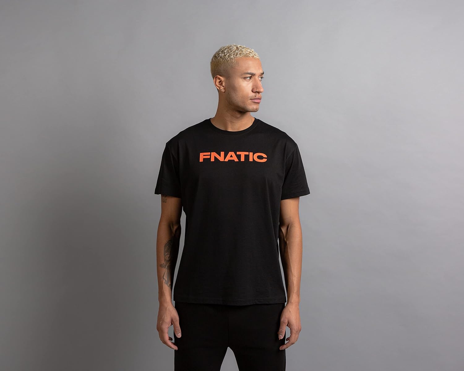 Футболка с коротким рукавом FnaticGear FNC089 CREST WORDMARK, черная, размер M XX3017
Футболка с коротким рукавом FnaticGear FNC089 CREST WORDMARK, черная, размер M XX3017