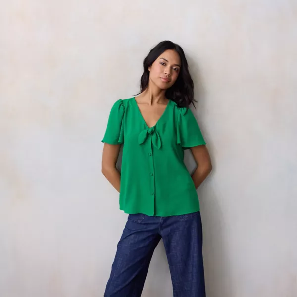 Женский тканый топ с завязками спереди и рукавами-крылышками Lc Lauren Conrad, цвет tank green
Женский тканый топ с завязками спереди и рукавами-крылышками Lc Lauren Conrad, цвет tank green