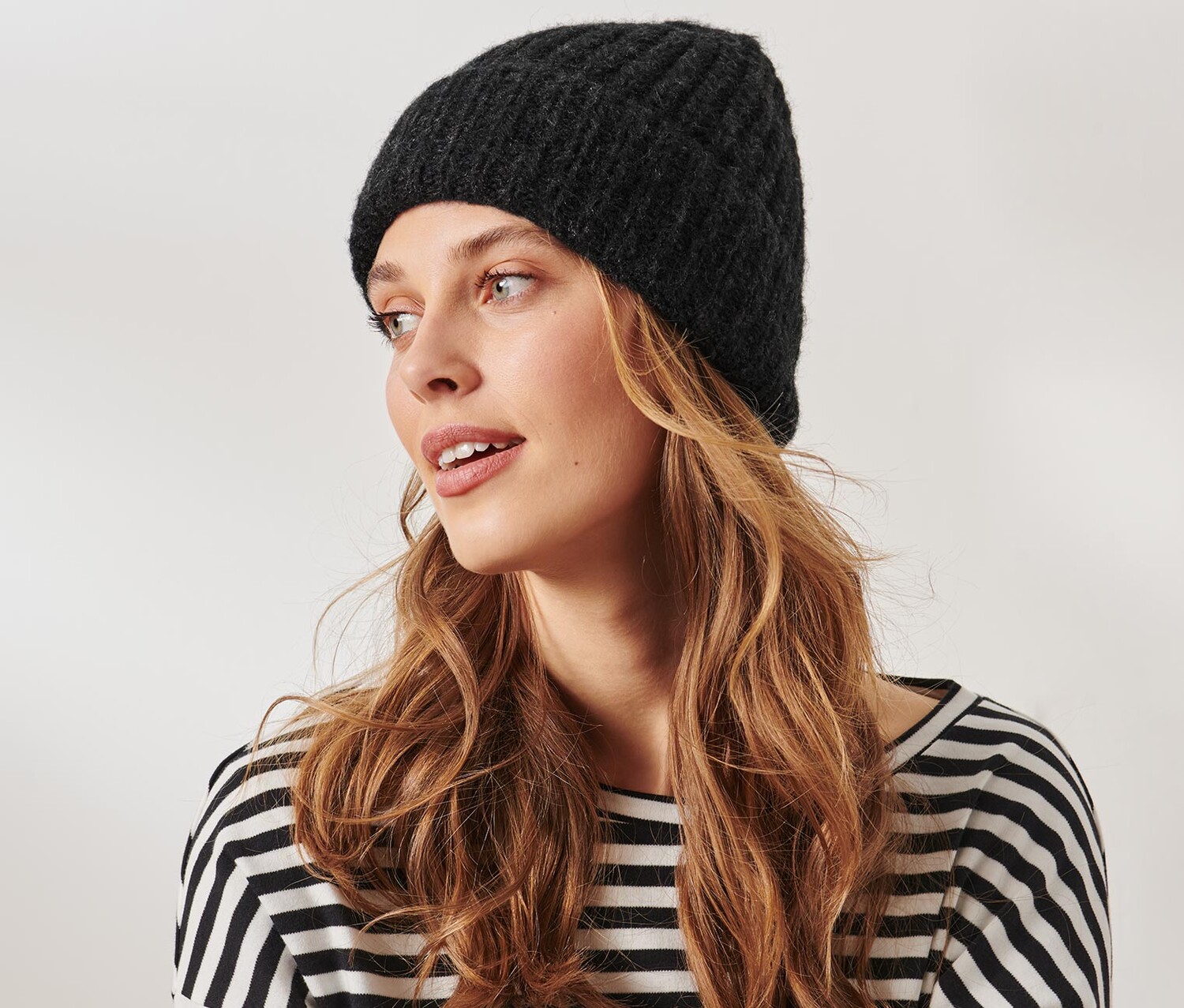 Вязаная шапка из шерсти Tchibo, антрацит пестрый
Вязаная шапка из шерсти Tchibo, антрацит пестрый