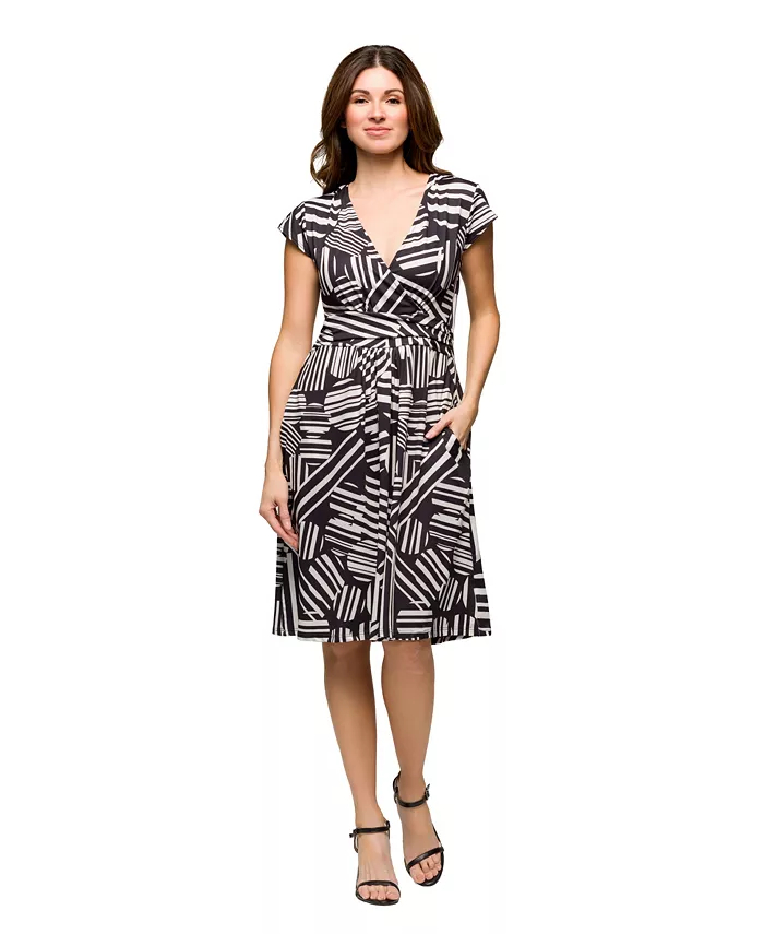 Женское платье с рукавами-крылышками, V-образным вырезом и карманами длиной до колена 24seven Comfort Apparel, мультиколор
Женское платье с рукавами-крылышками, V-образным вырезом и карманами длиной до колена 24seven Comfort Apparel, мультиколор