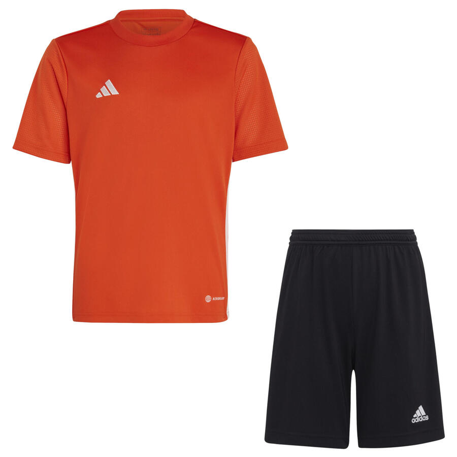 Детский комплект adidas джерси + брюки Tabela 23
Детский комплект adidas джерси + брюки Tabela 23