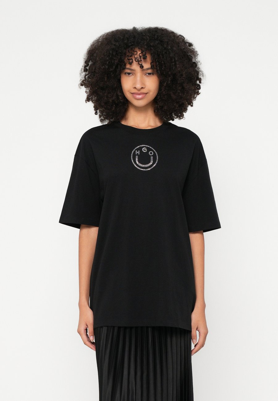 Футболка HUGO OVERSIZED TEE, Black, Черный, Футболка HUGO OVERSIZED TEE, Black
Футболка HUGO OVERSIZED TEE, Black, Черный, Футболка HUGO OVERSIZED TEE, Black
