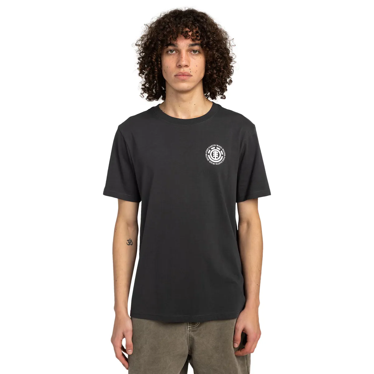 Мужская футболка с печатью BP Element, чёрный
Мужская футболка с печатью BP Element, чёрный