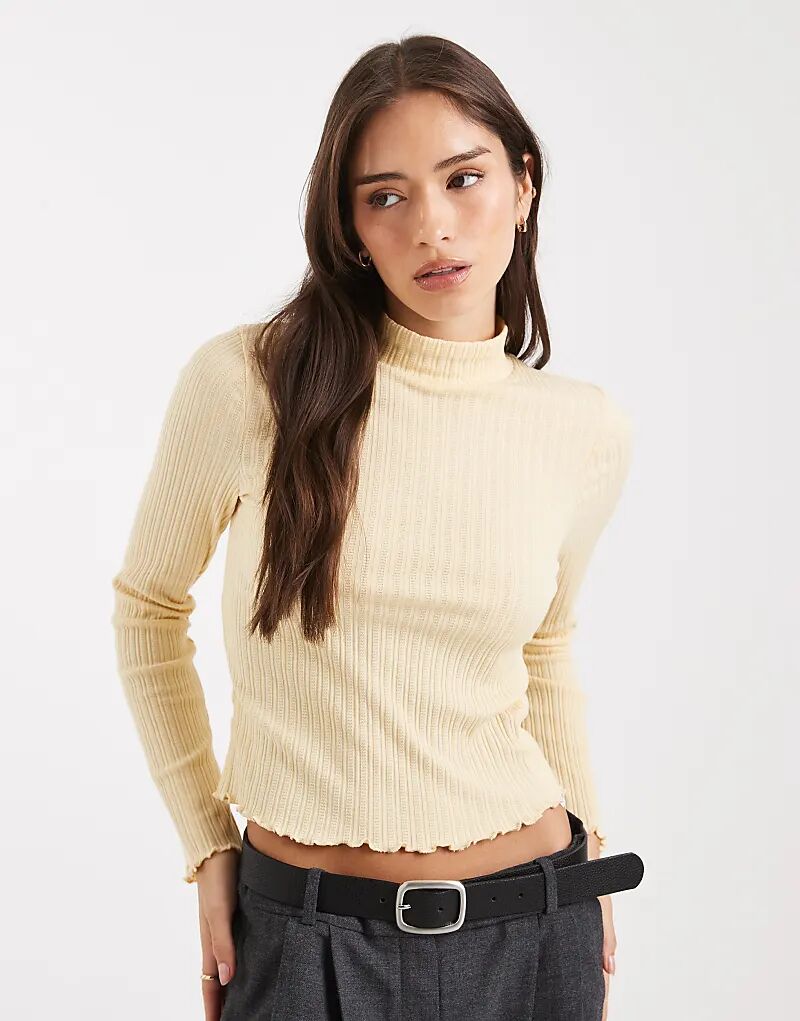 Топ Miss Selfridge в рубчик с высоким воротом цвета пахты
Топ Miss Selfridge в рубчик с высоким воротом цвета пахты