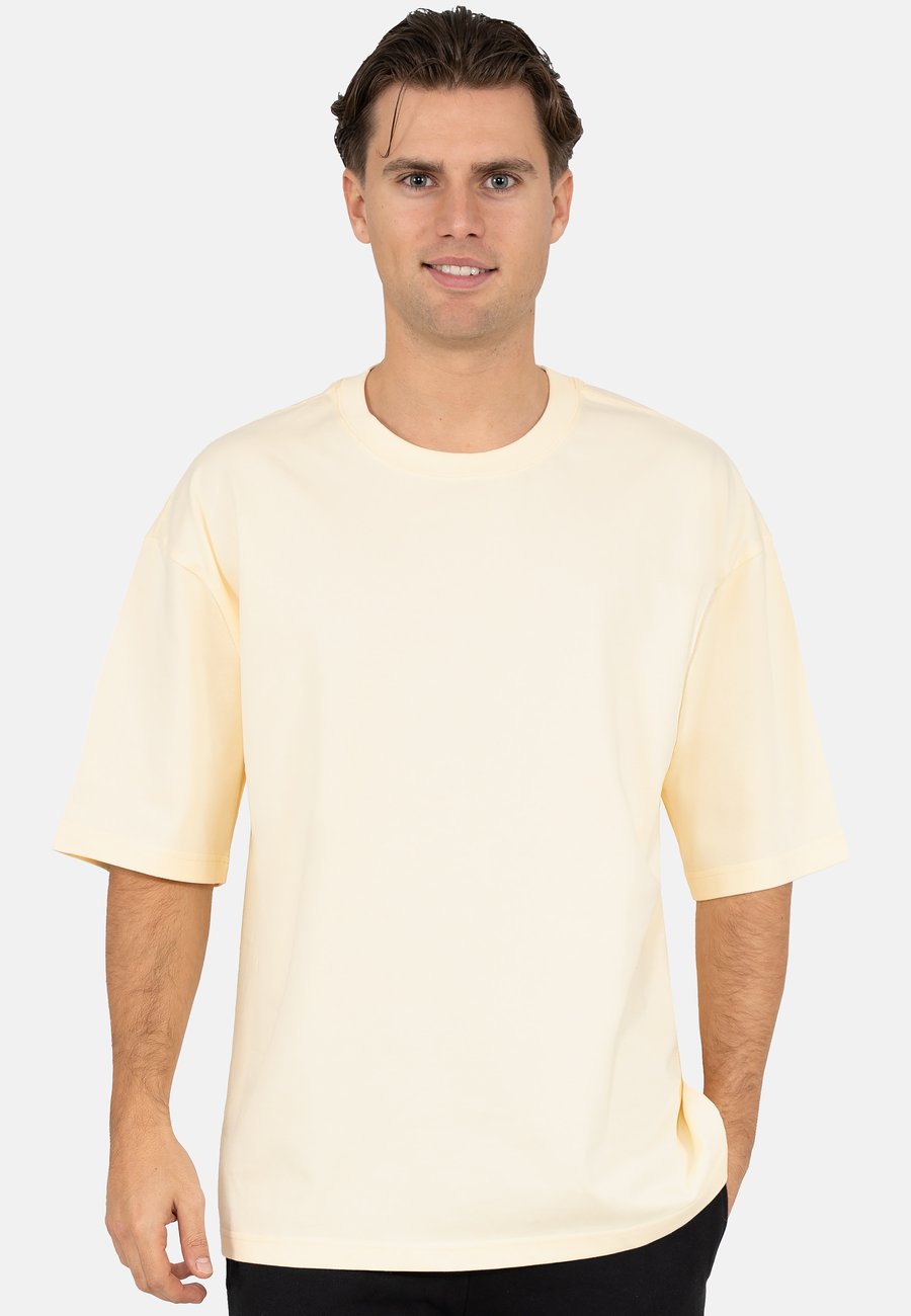 Футболка Reichstadt Basic T-shirt, Yellow, Желтый, Футболка Reichstadt Basic T-shirt, Yellow
Футболка Reichstadt Basic T-shirt, Yellow, Желтый, Футболка Reichstadt Basic T-shirt, Yellow