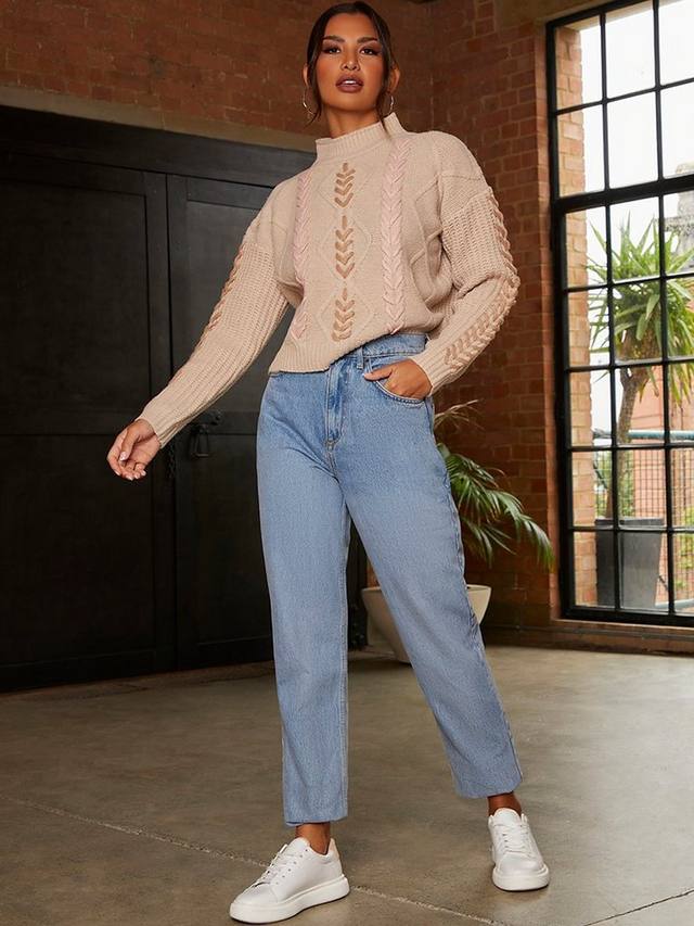 Джемпер кабельной вязки Chi Chi London, кремовый
Джемпер кабельной вязки Chi Chi London, кремовый