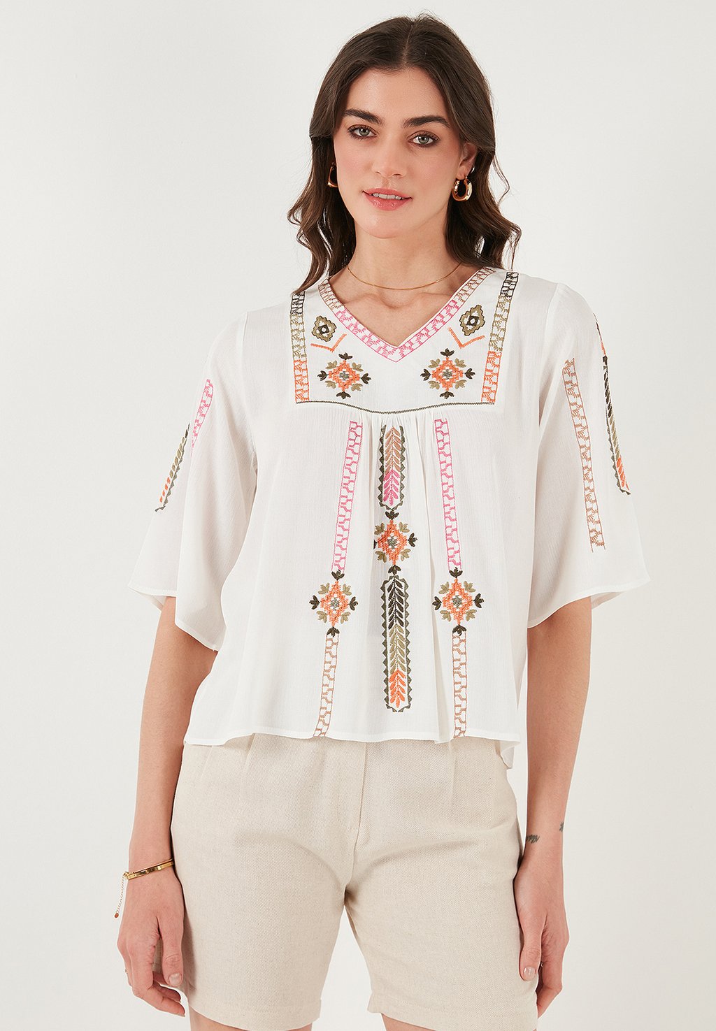 Туника REGULAR FIT LELA, белый
Туника REGULAR FIT LELA, белый