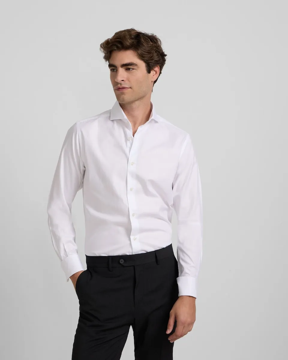 Мужская рубашка белого цвета с узором «елочка», с двойными манжетами Silbon
Мужская рубашка белого цвета с узором «елочка», с двойными манжетами Silbon