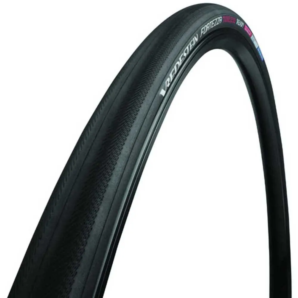Дорожная шина Vredestein Fortezza Tubeless 700C x 28, черный
Дорожная шина Vredestein Fortezza Tubeless 700C x 28, черный