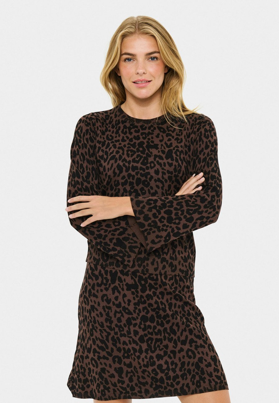 Джемпер Saint Tropez ZHILASZ FLARED, Chocolate Brown Leopard/Brown
Джемпер Saint Tropez ZHILASZ FLARED, Chocolate Brown Leopard/Brown