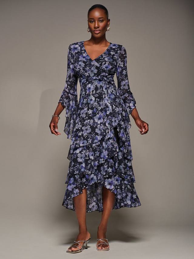 Платье с цветочным принтом и рюшами из сетки Jolie Moi, Black Floral
Платье с цветочным принтом и рюшами из сетки Jolie Moi, Black Floral